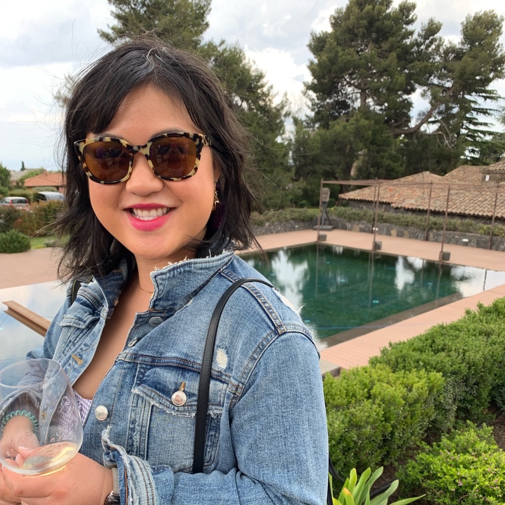 Meet your Posher, Stephanie